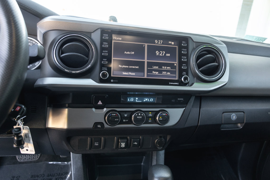 Used 2021 Toyota Tacoma SR5 RWD image 17