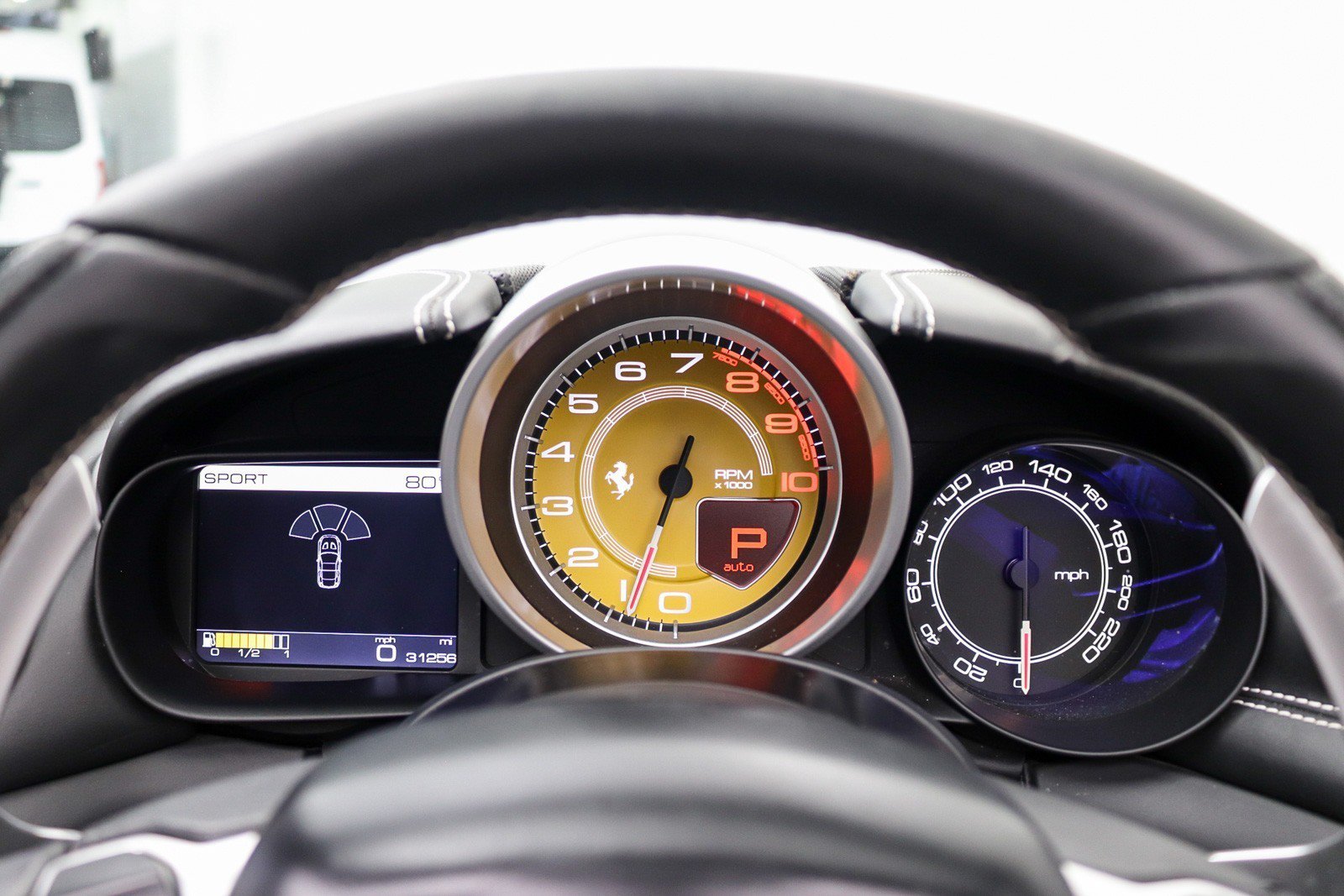 Used 2017 Ferrari California T RWD image 31