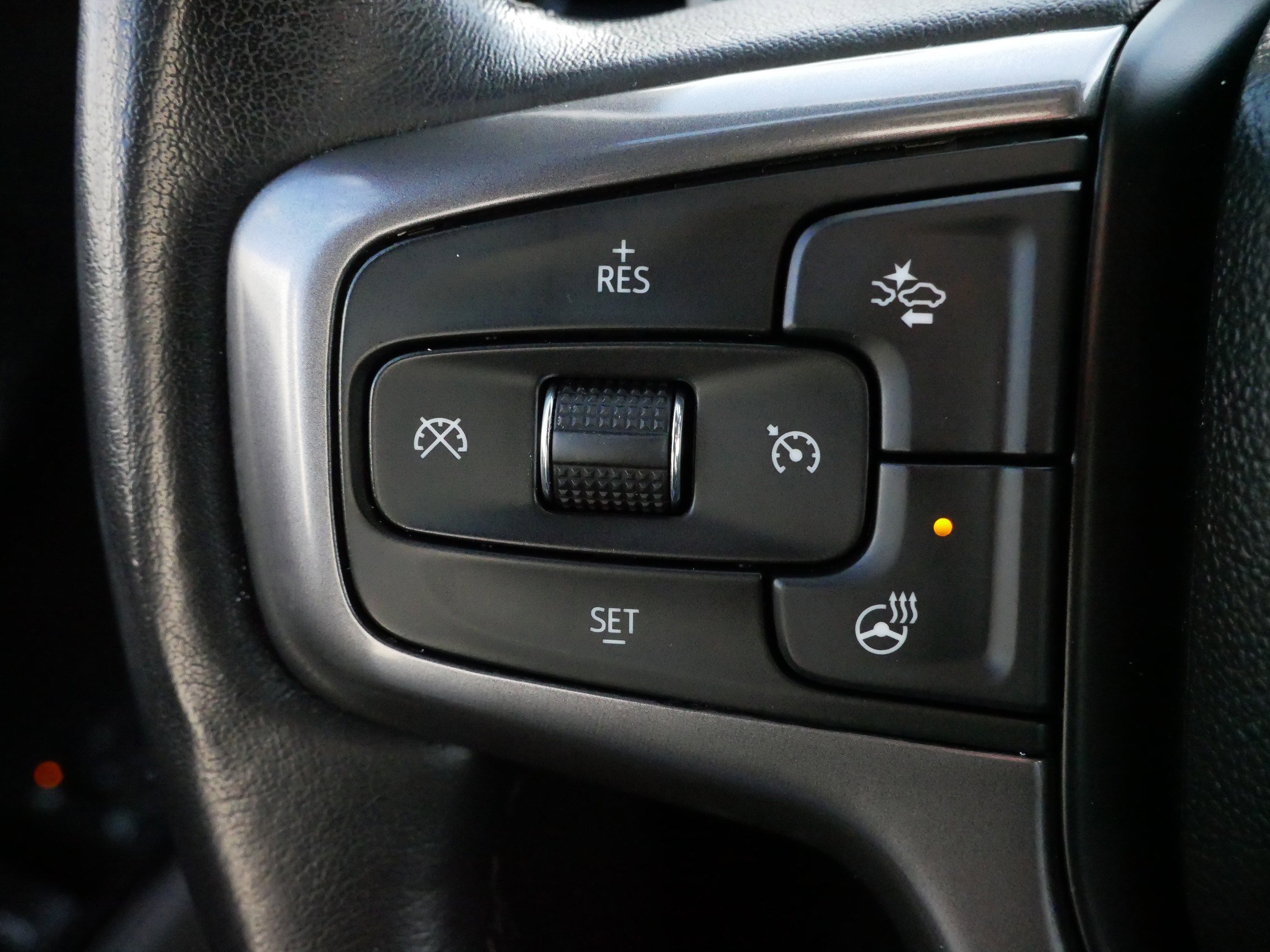 Used 2022 Chevrolet Silverado 1500 ZR2 w/ Technology Package image 26