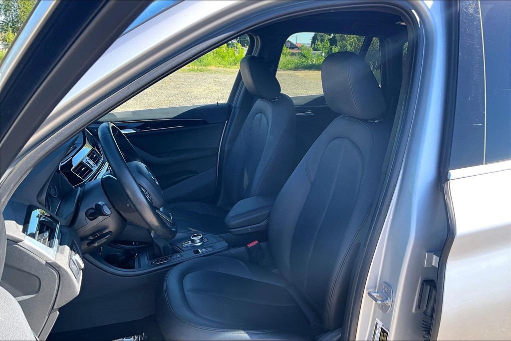 Used 2018 BMW X1 xDrive28i AWD/4WD image 9