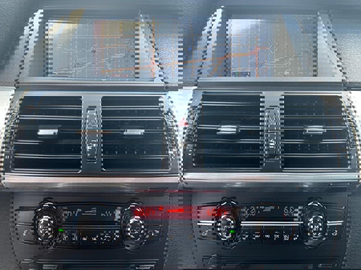 Used 2011 BMW X5 xDrive50i image 12