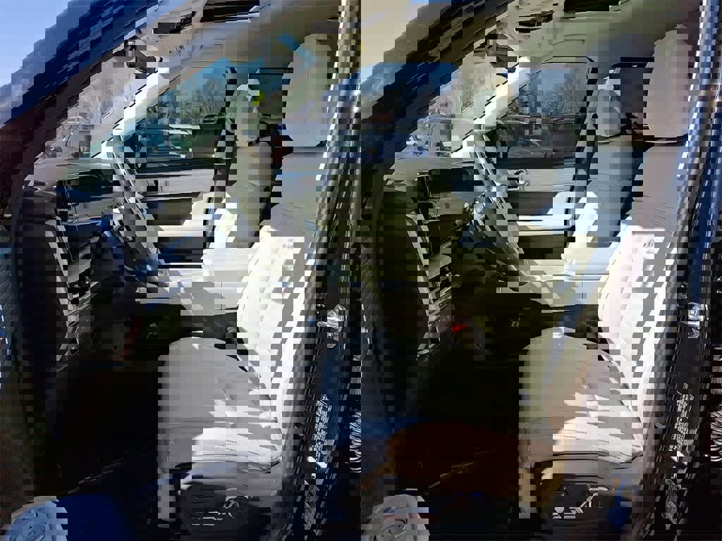 Used 2025 Hyundai Santa Fe Calligraphy image 14