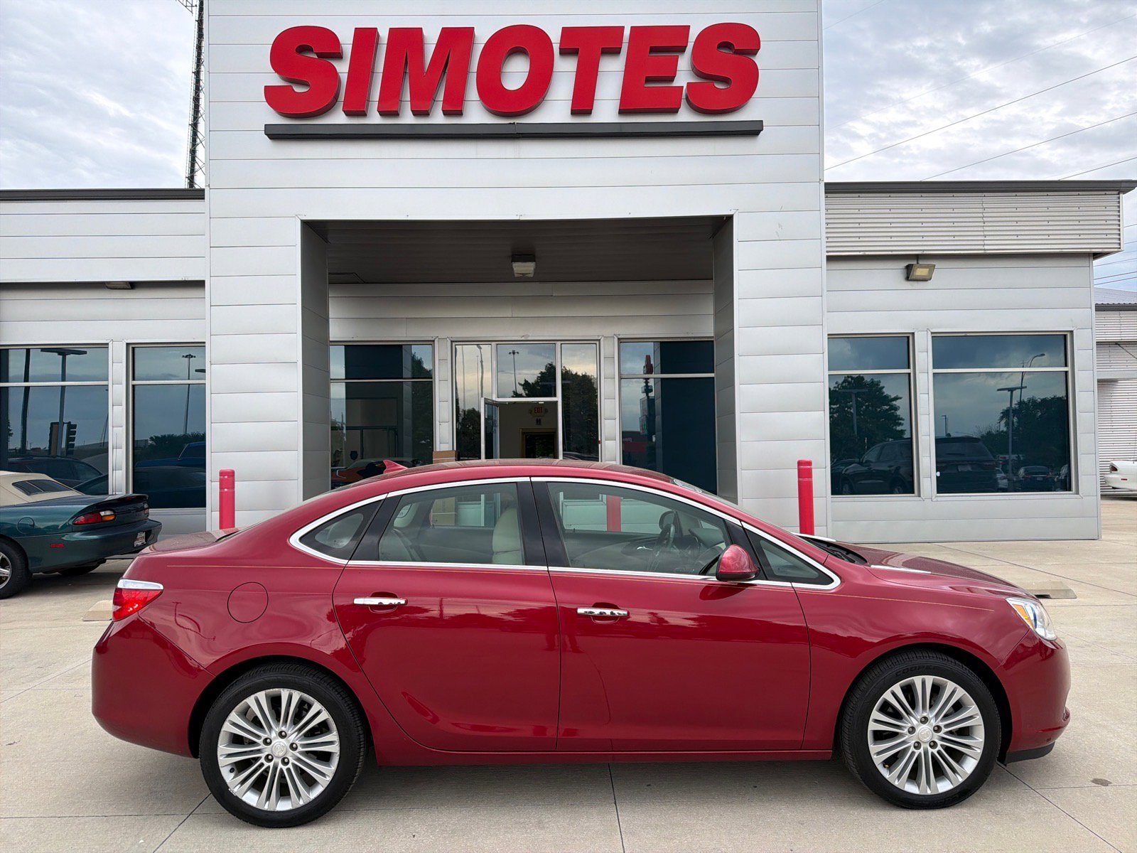 Used 2014 Buick Verano FWD image 1