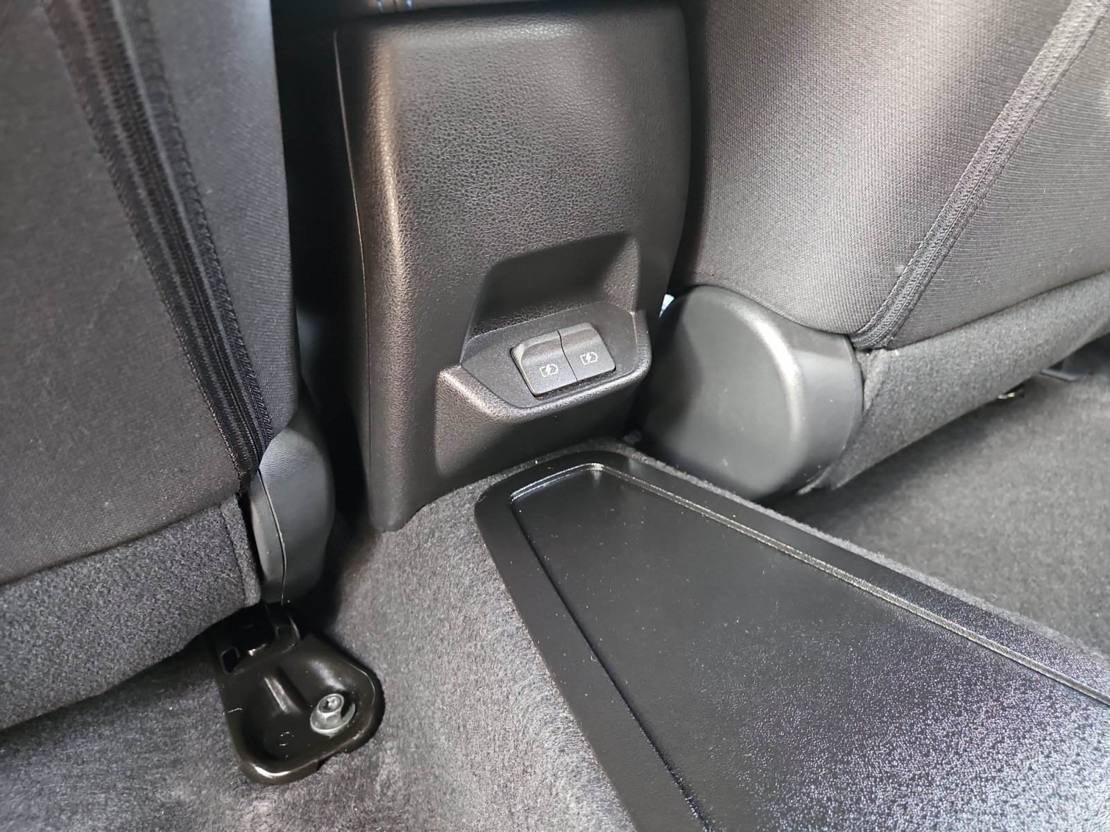 Used 2025 Nissan Leaf S FWD image 14