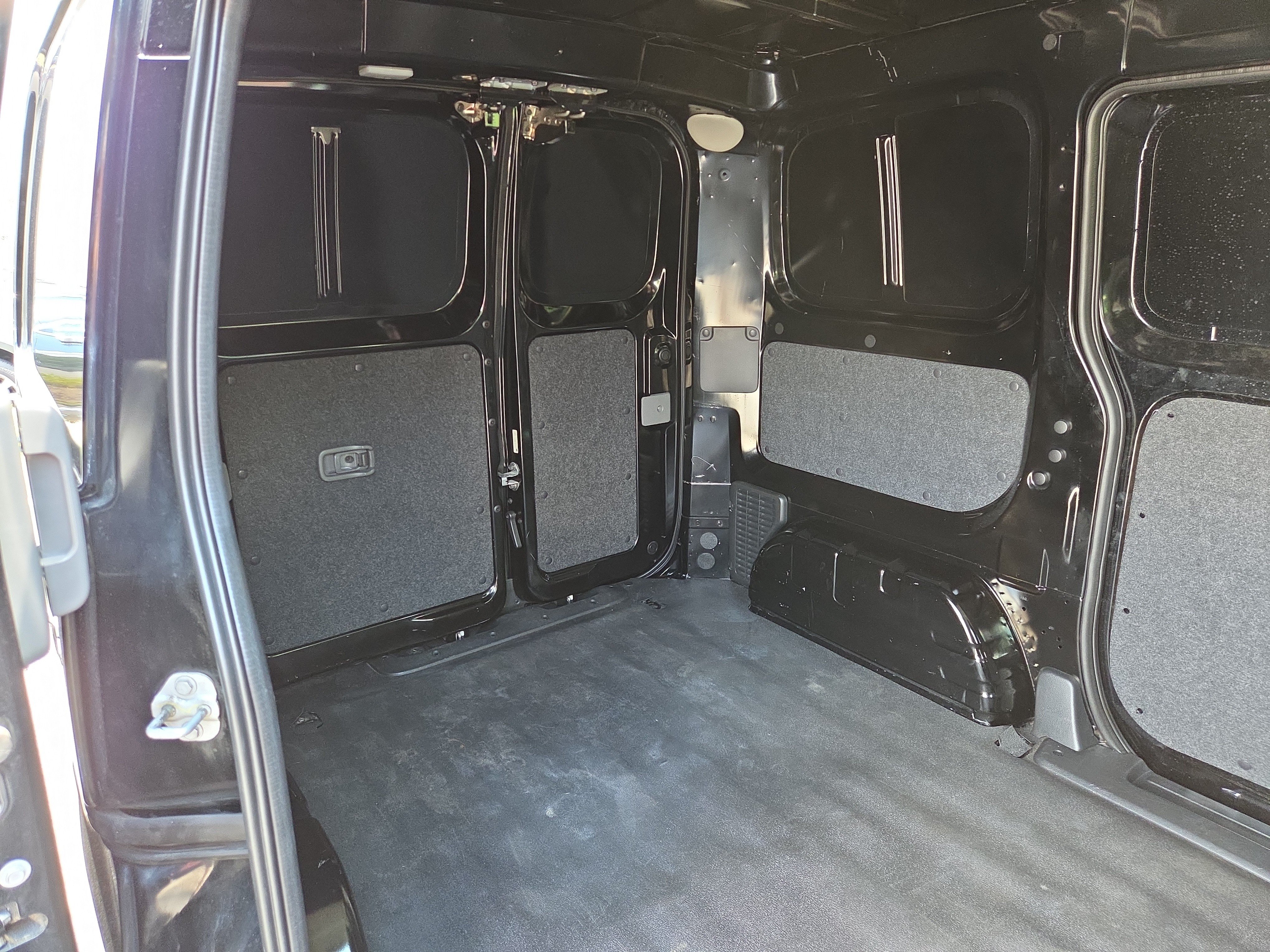 Used 2015 Chevrolet City Express LS FWD image 19