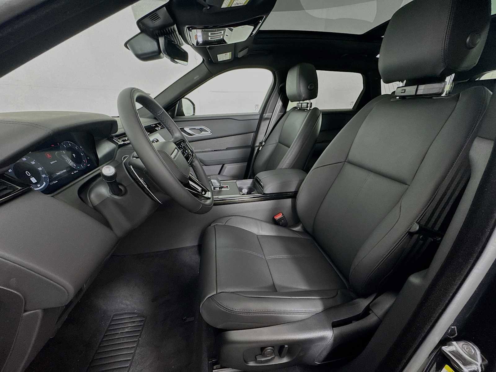 Used 2026 Land Rover Range Rover Velar Dynamic SE AWD/4WD image 11