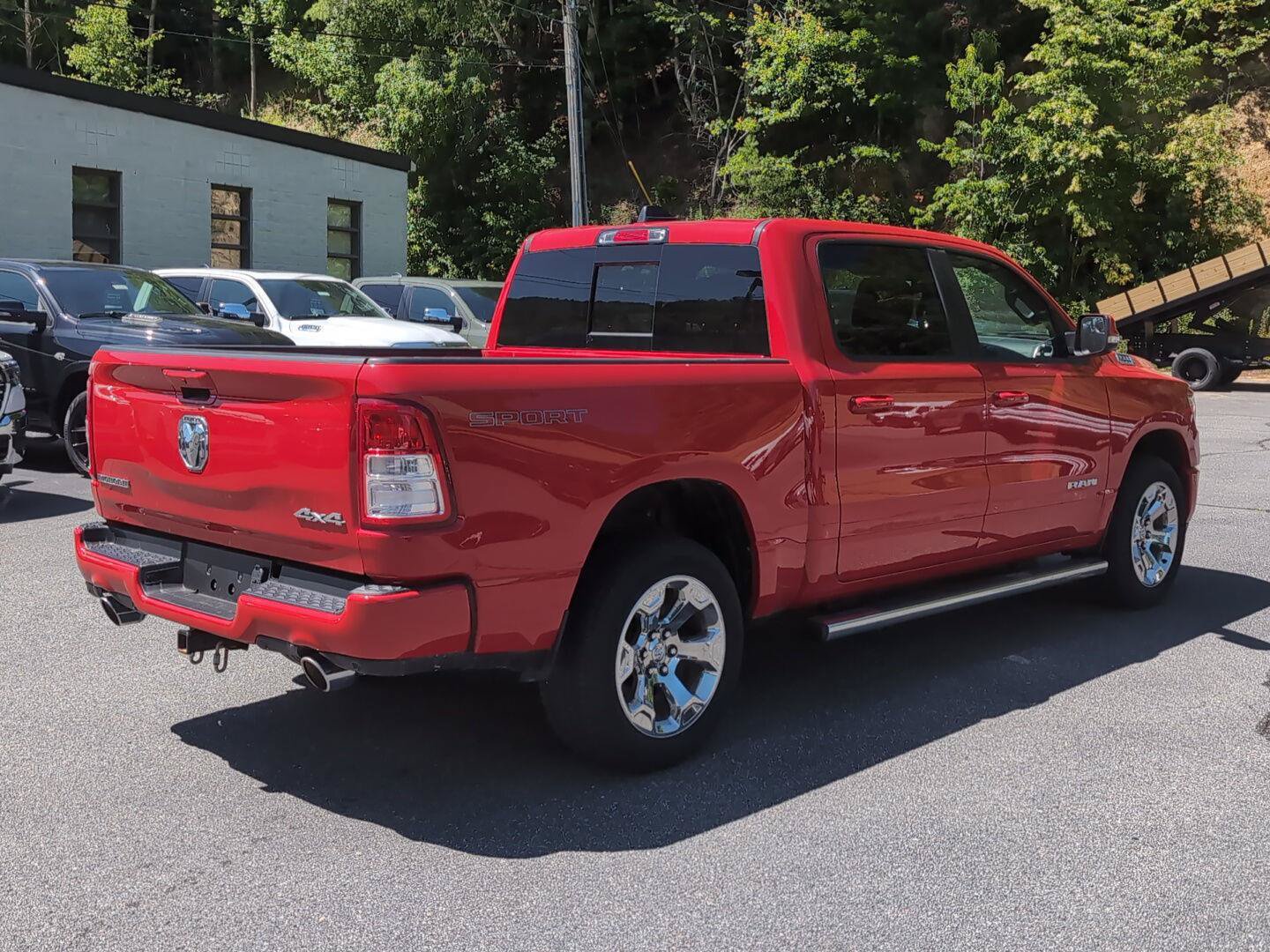 Used 2022 RAM 1500 Big Horn AWD/4WD image 3