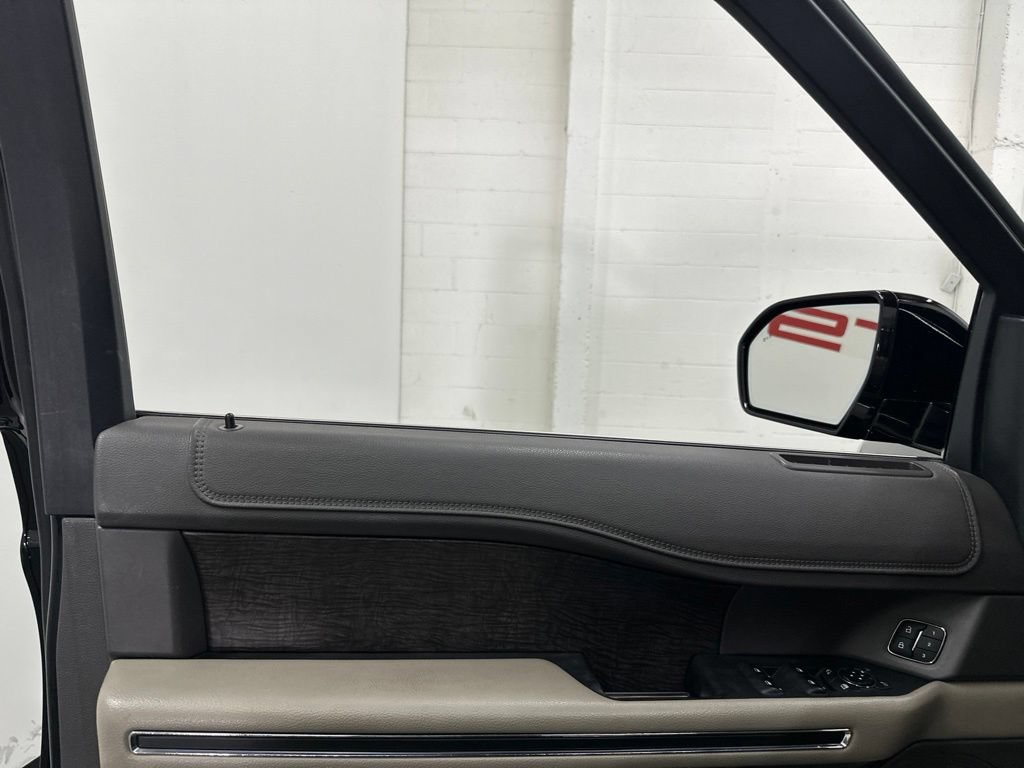 Used 2021 Ford Expedition Max Limited RWD image 33
