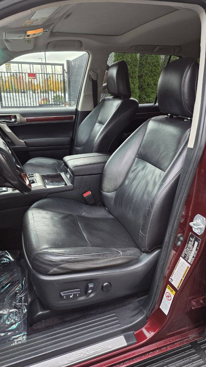 Used 2010 Lexus GX 460 image 9