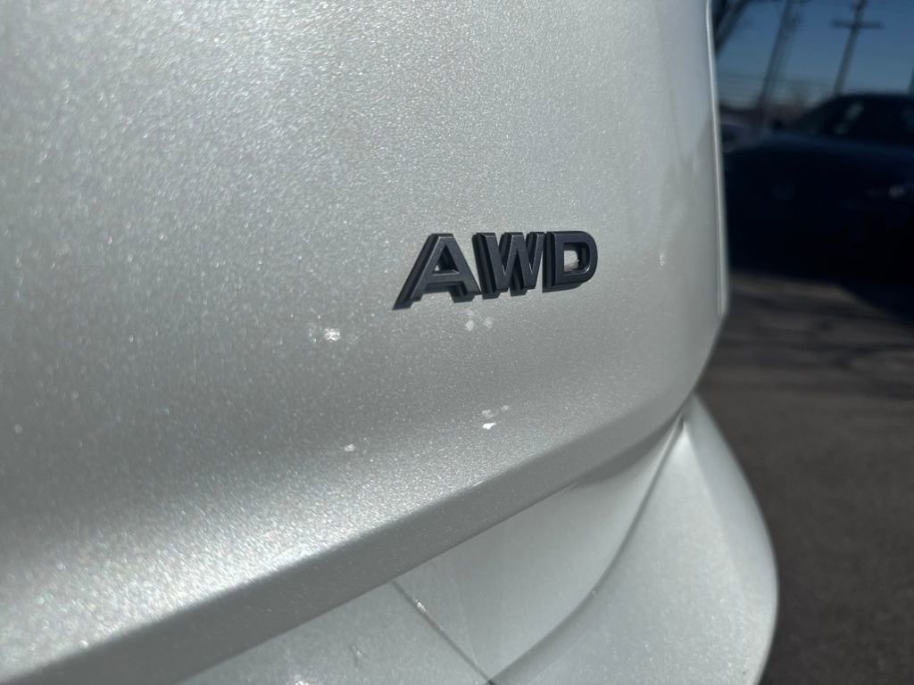 Certified 2025 Nissan Rogue S image 40