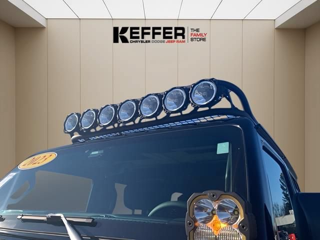 Used 2023 Jeep Gladiator Sport AWD/4WD image 21