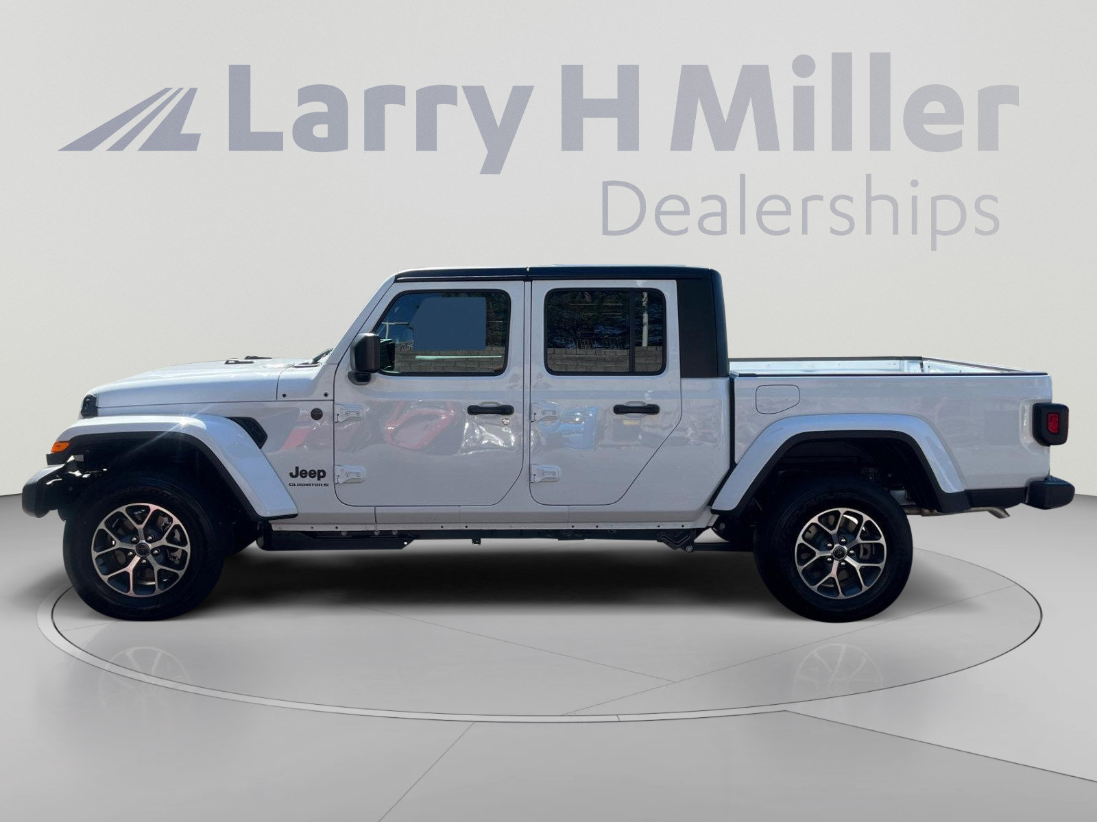 New 2026 Jeep Gladiator Sport AWD/4WD image 2