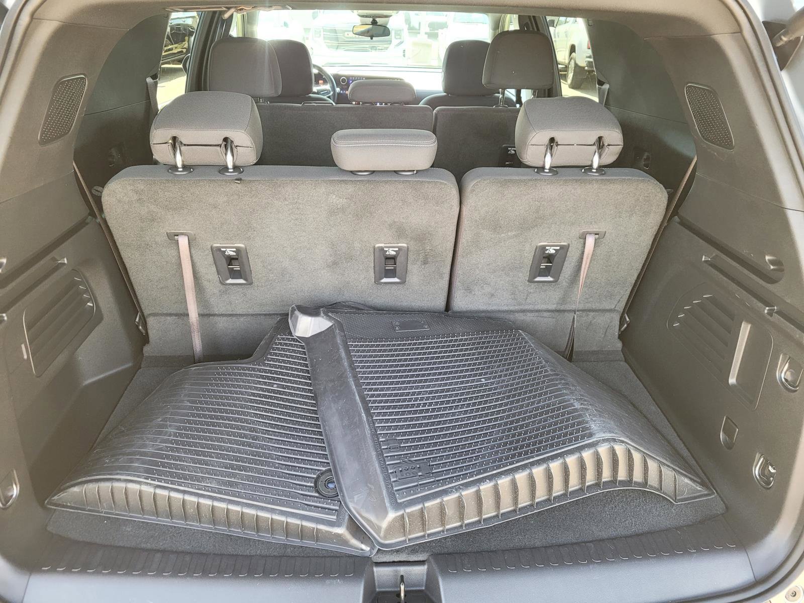 Used 2024 Chevrolet Traverse LT w/ Trailering Package FWD image 13