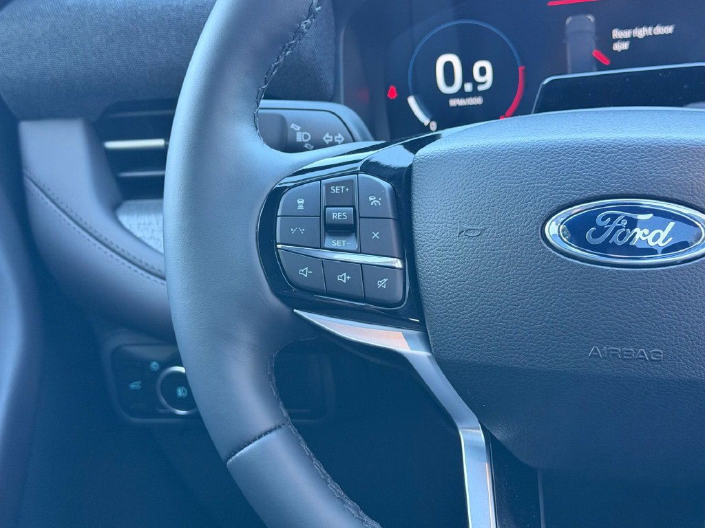 New 2026 Ford Explorer Platinum AWD/4WD image 14