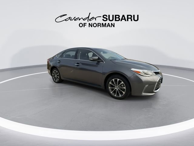 Used 2018 Toyota Avalon XLE image 4