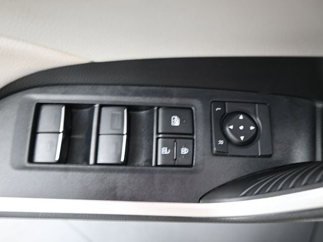 Used 2022 Toyota RAV4 XLE image 13