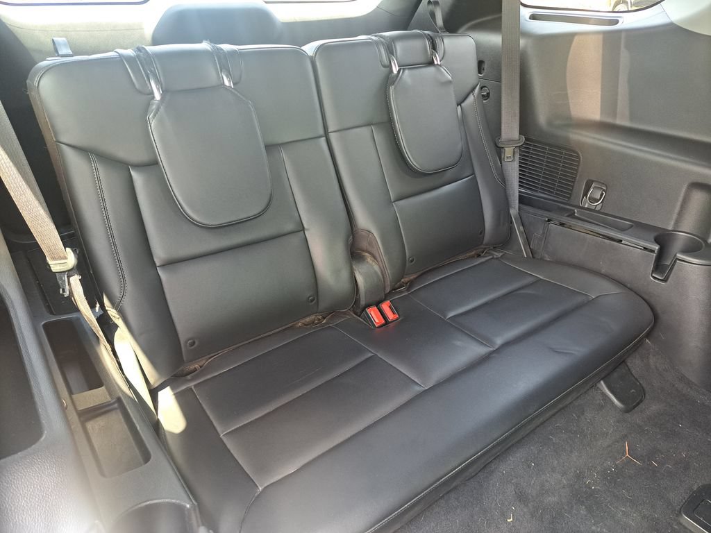 Used 2022 Ford Explorer XLT w/ Equipment Group 202A AWD/4WD image 30