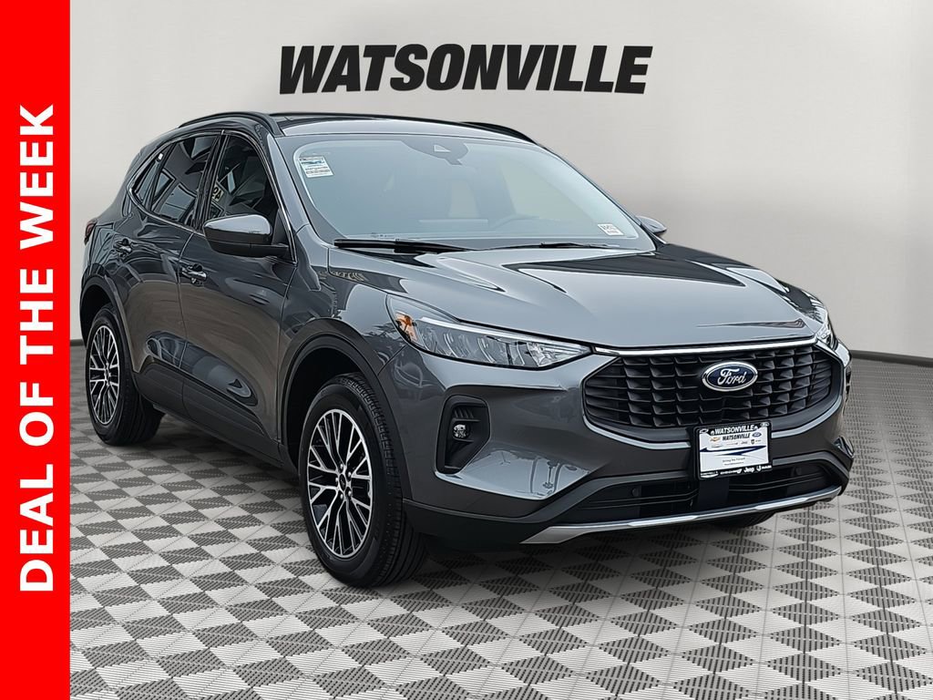 New 2025 Ford Escape SE