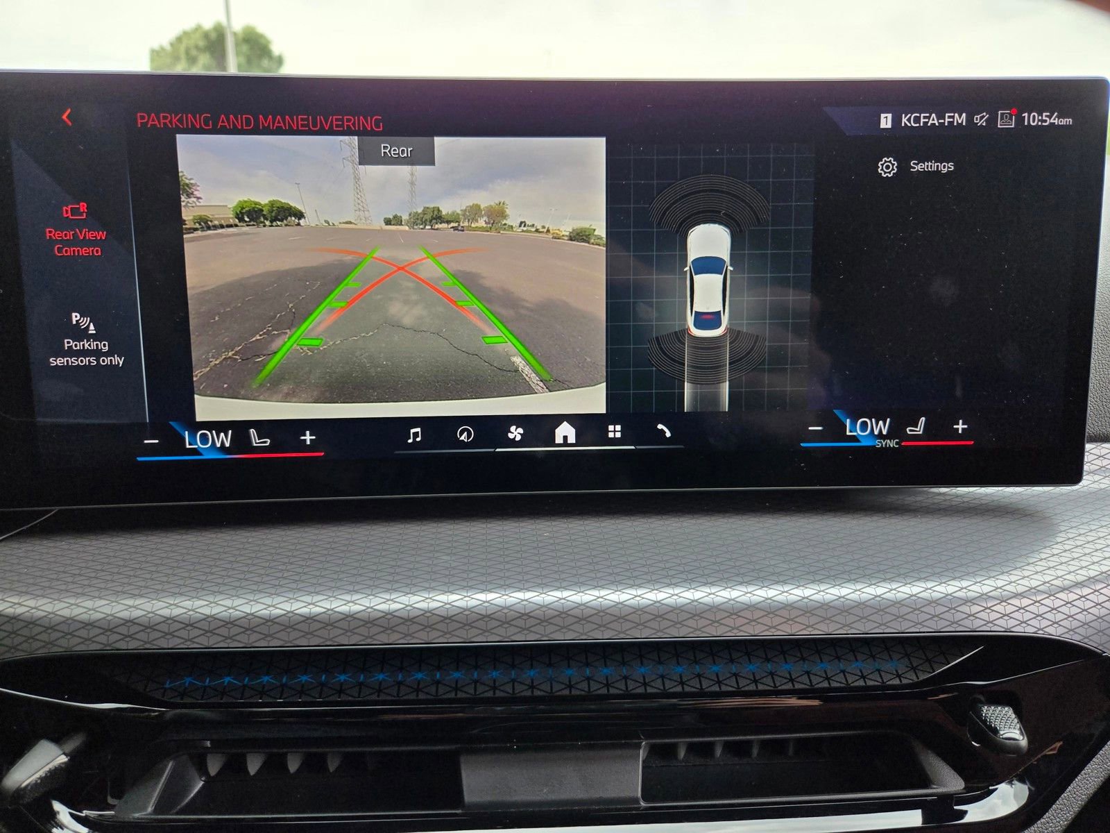 Used 2025 BMW i4 eDrive40 RWD image 19