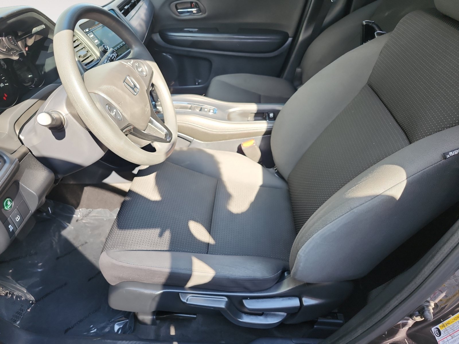Used 2021 Honda HR-V LX image 8