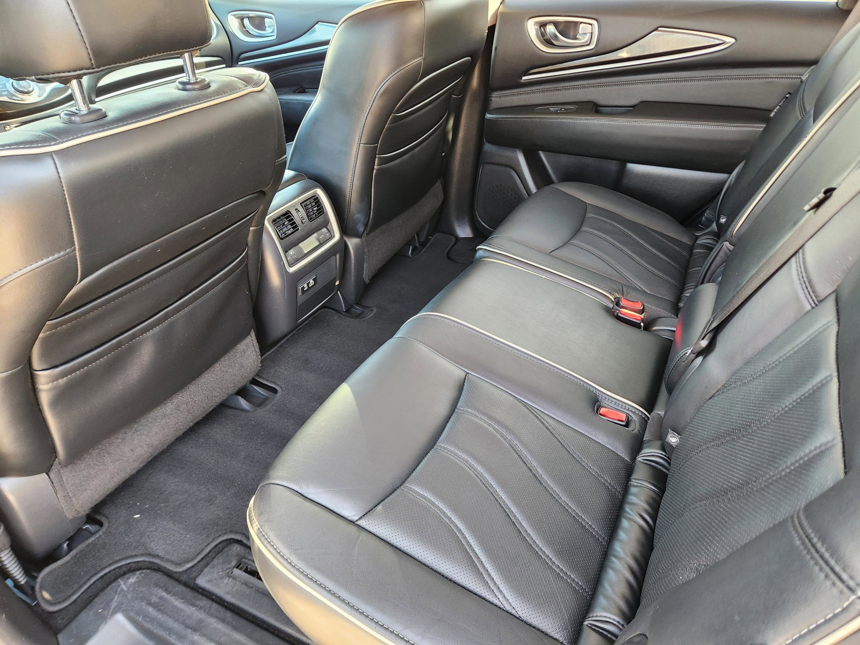 Used 2019 INFINITI QX60 Luxe w/ Essential Package image 38