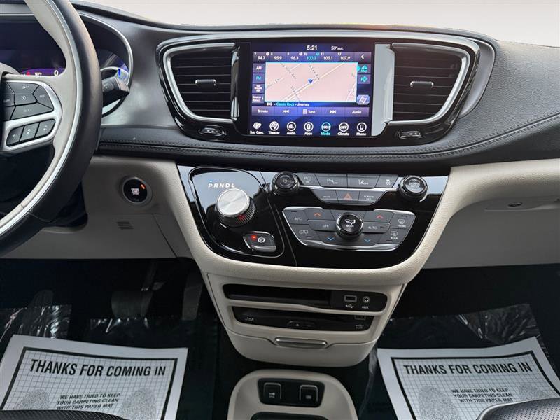 Used 2019 Chrysler Pacifica Limited w/ Advanced Safetytec Group image 12