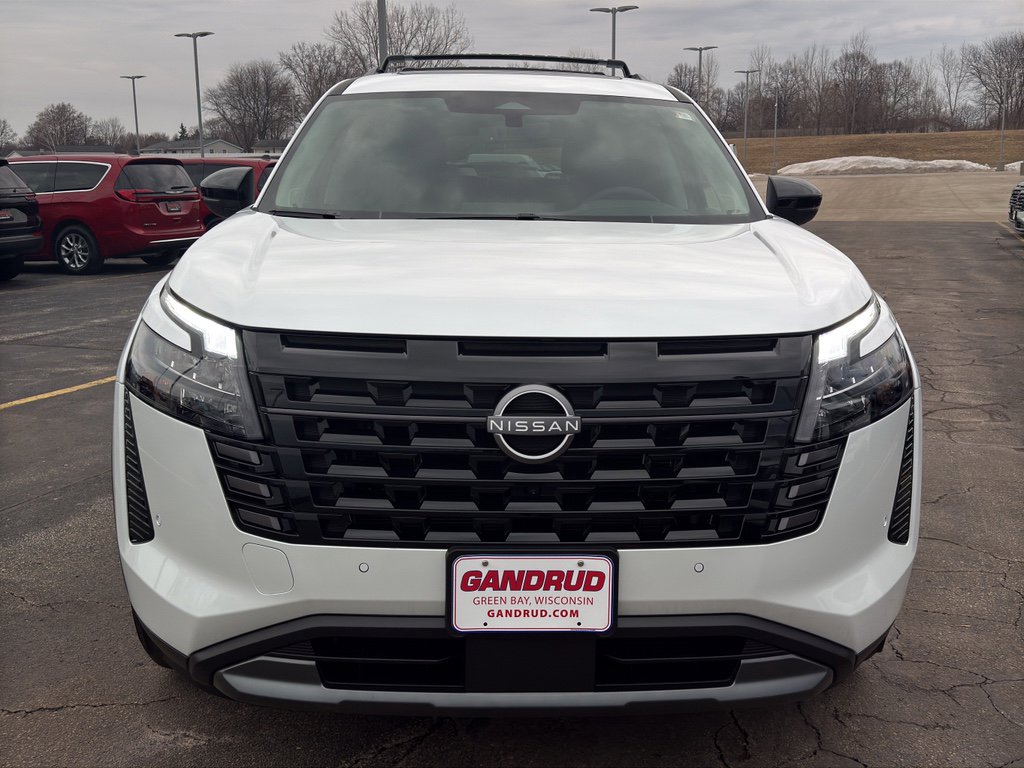 New 2026 Nissan Pathfinder SL image 3