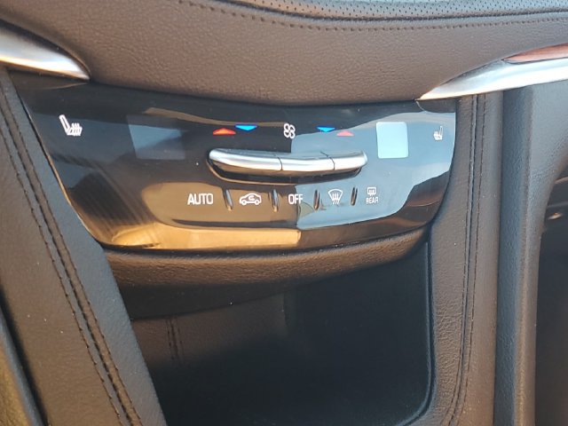 Certified 2024 Cadillac XT5 Premium Luxury w/ LPO, Floor Liner Package AWD/4WD image 27