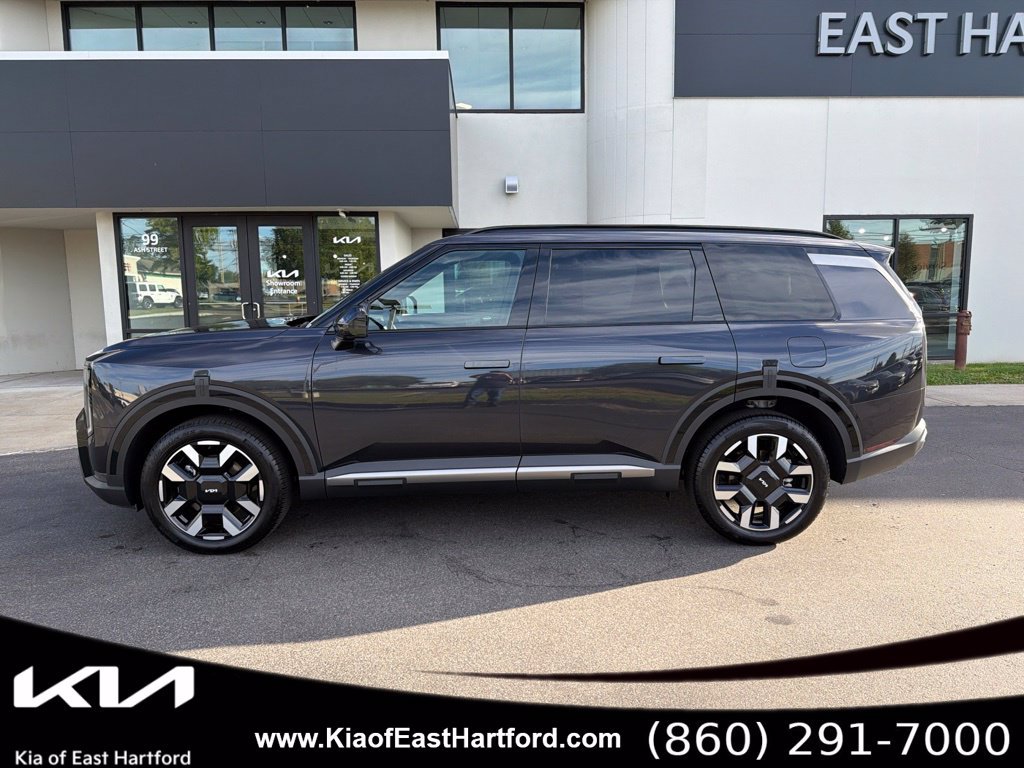 Used 2027 Kia Telluride S w/ Towing Package AWD/4WD image 2