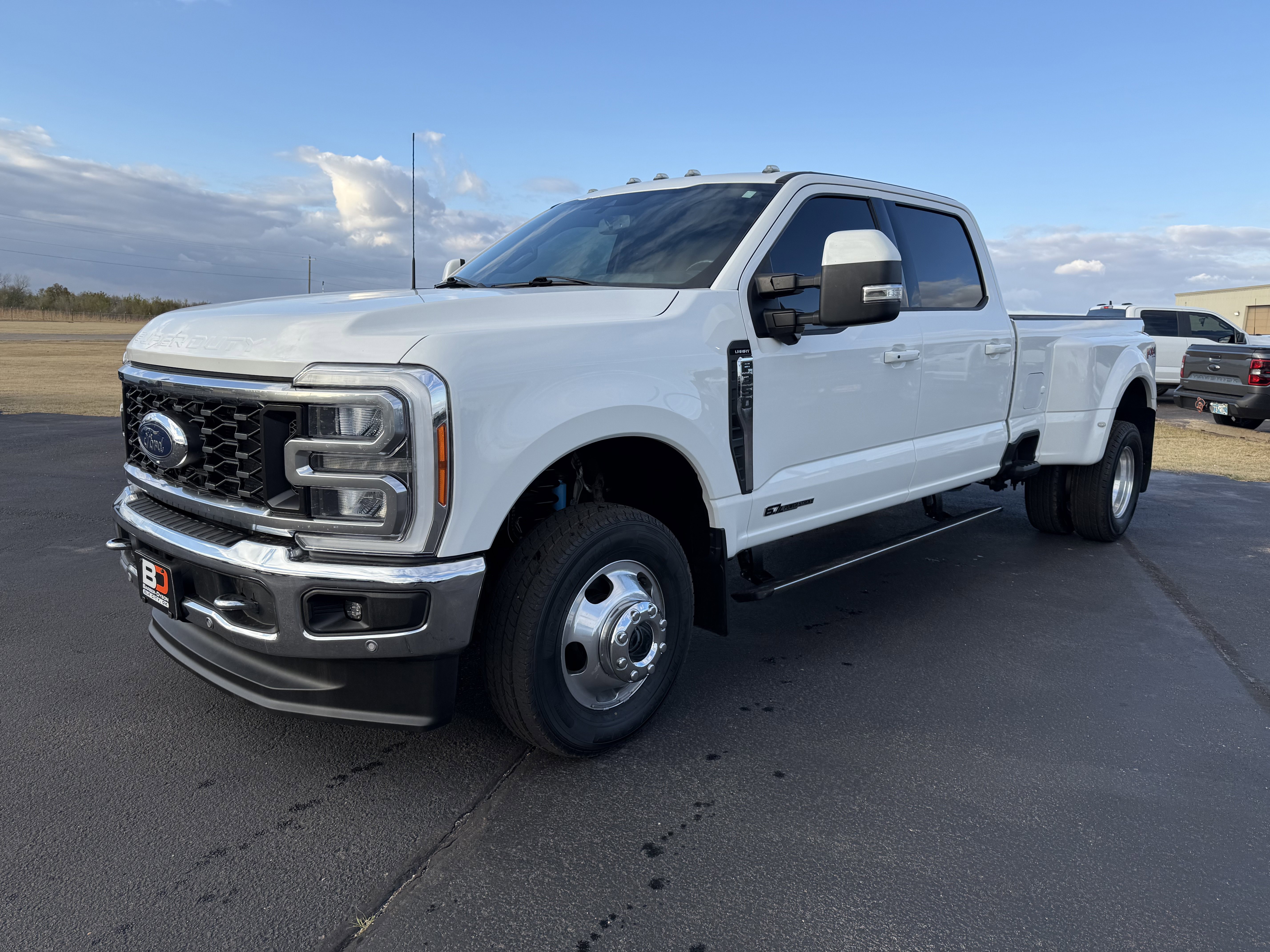 Used 2023 Ford F350 Lariat w/ Lariat Ultimate Package image 1