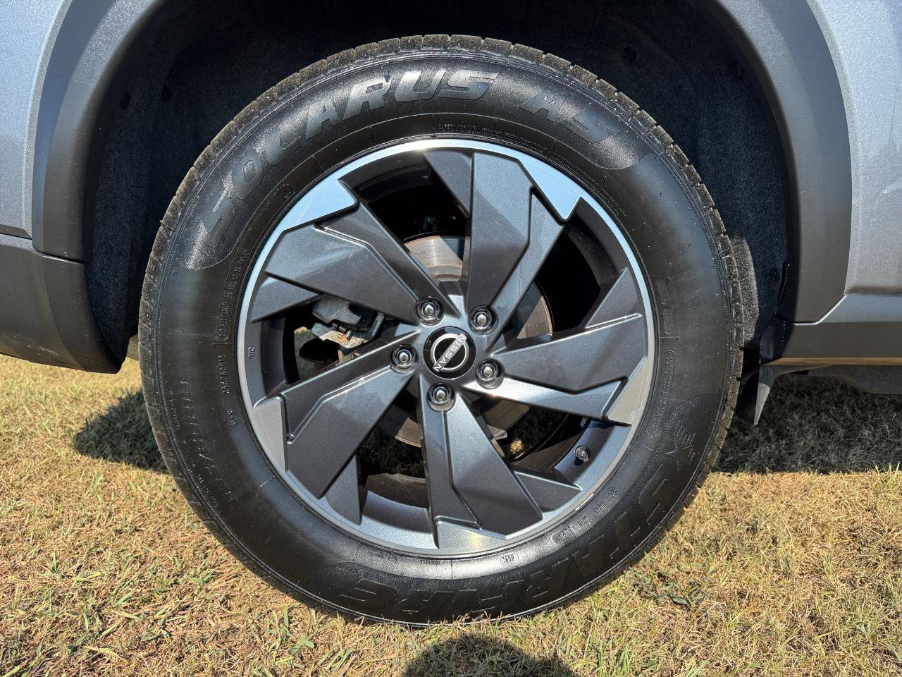 Used 2025 Nissan Rogue SV AWD/4WD image 10
