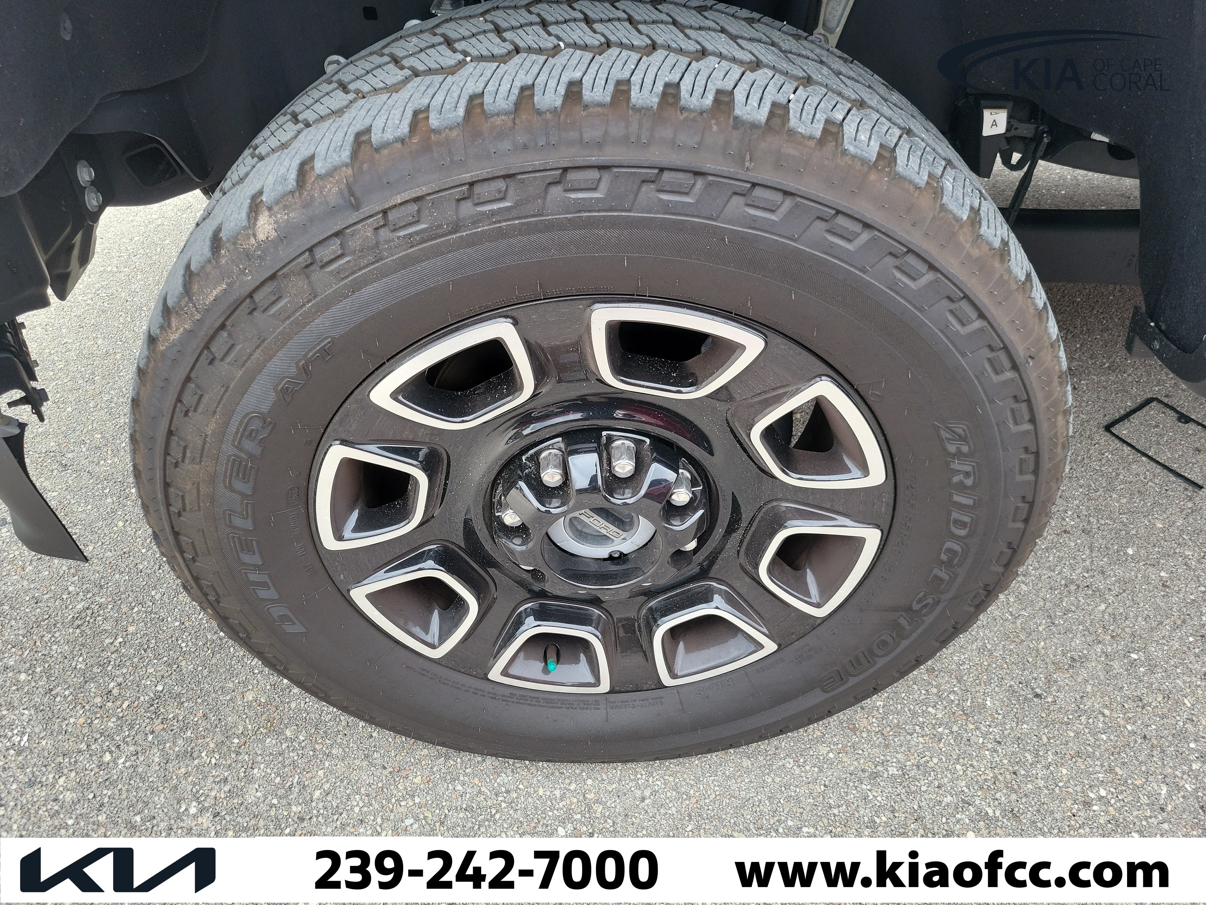 Used 2024 Ford F250 Limited w/ FX4 Off-Road Package AWD/4WD image 5