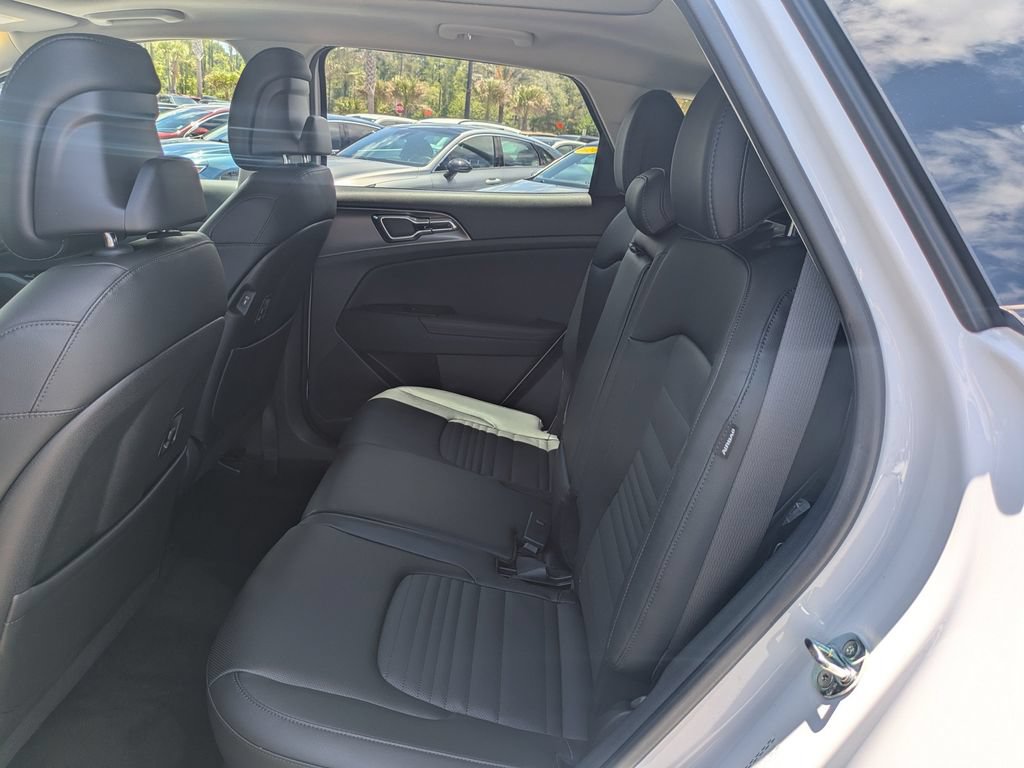 Used 2025 Kia Sportage SX FWD image 15
