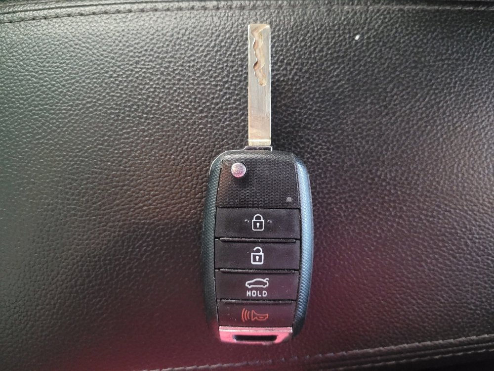 Used 2016 Kia Optima LX image 32