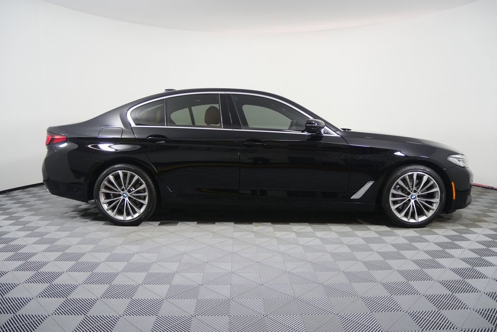 Certified 2023 BMW 530i w/ Premium Package image 2