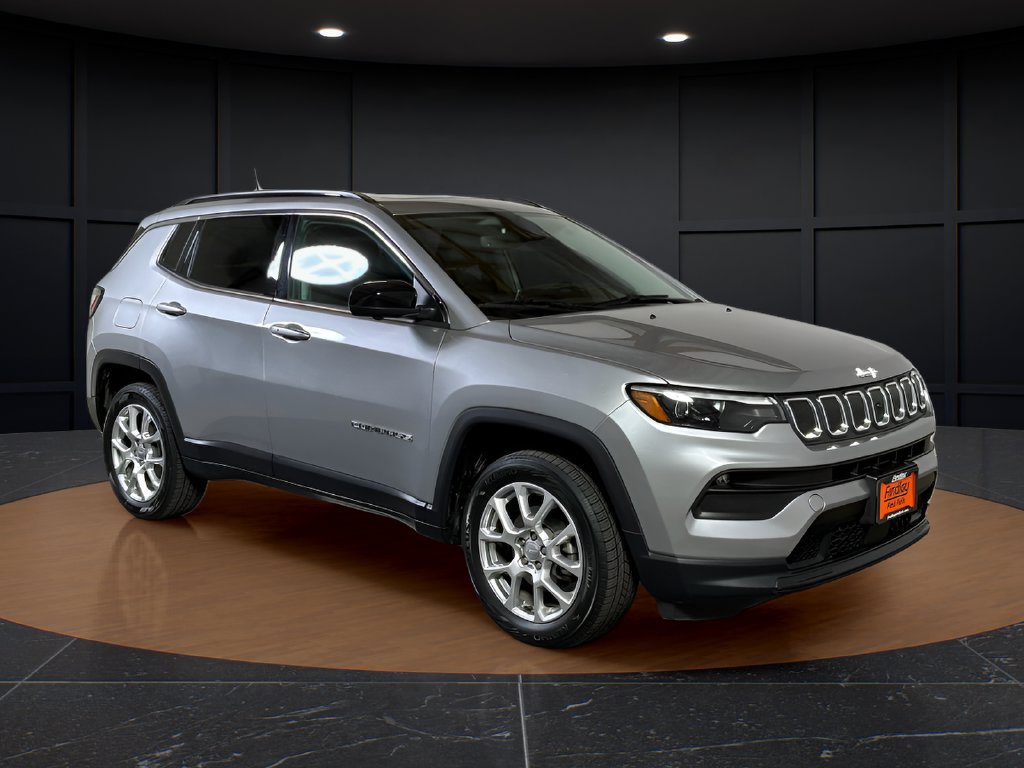 Certified 2022 Jeep Compass Latitude w/ Sun and Sound Group AWD/4WD image 7