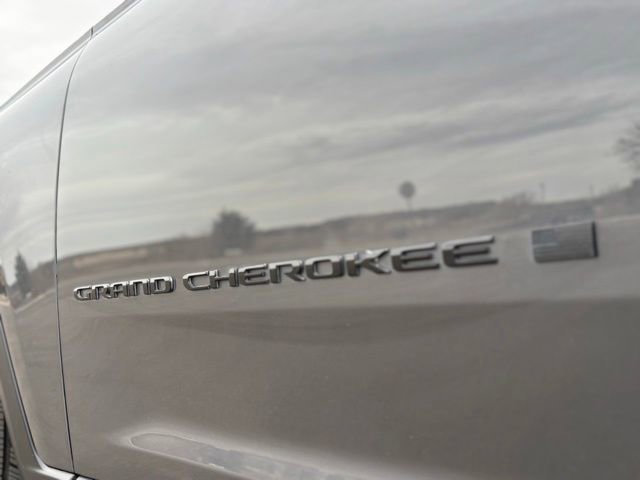 Certified 2022 Jeep Grand Cherokee Altitude image 22