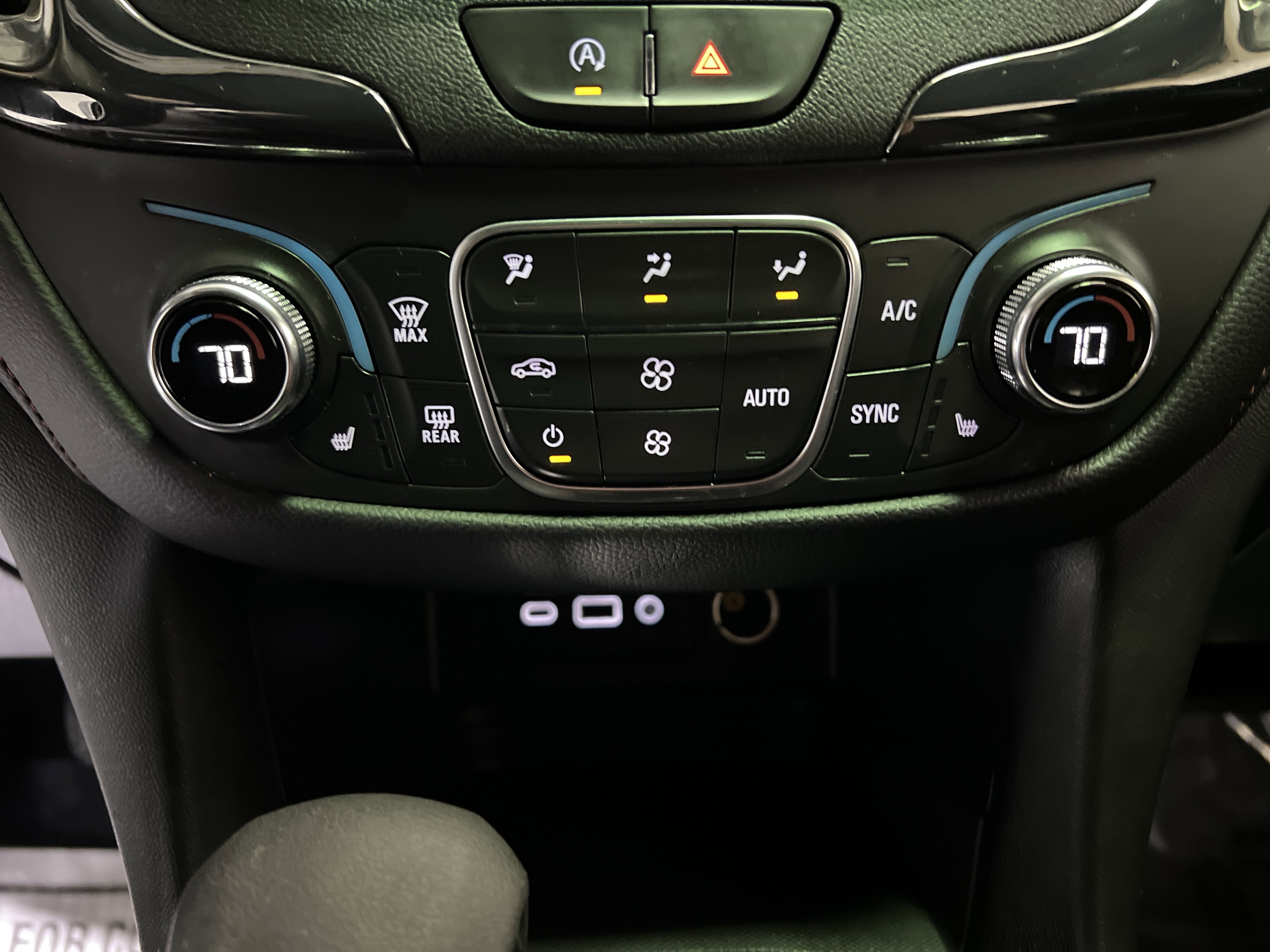 Certified 2023 Chevrolet Equinox RS image 21