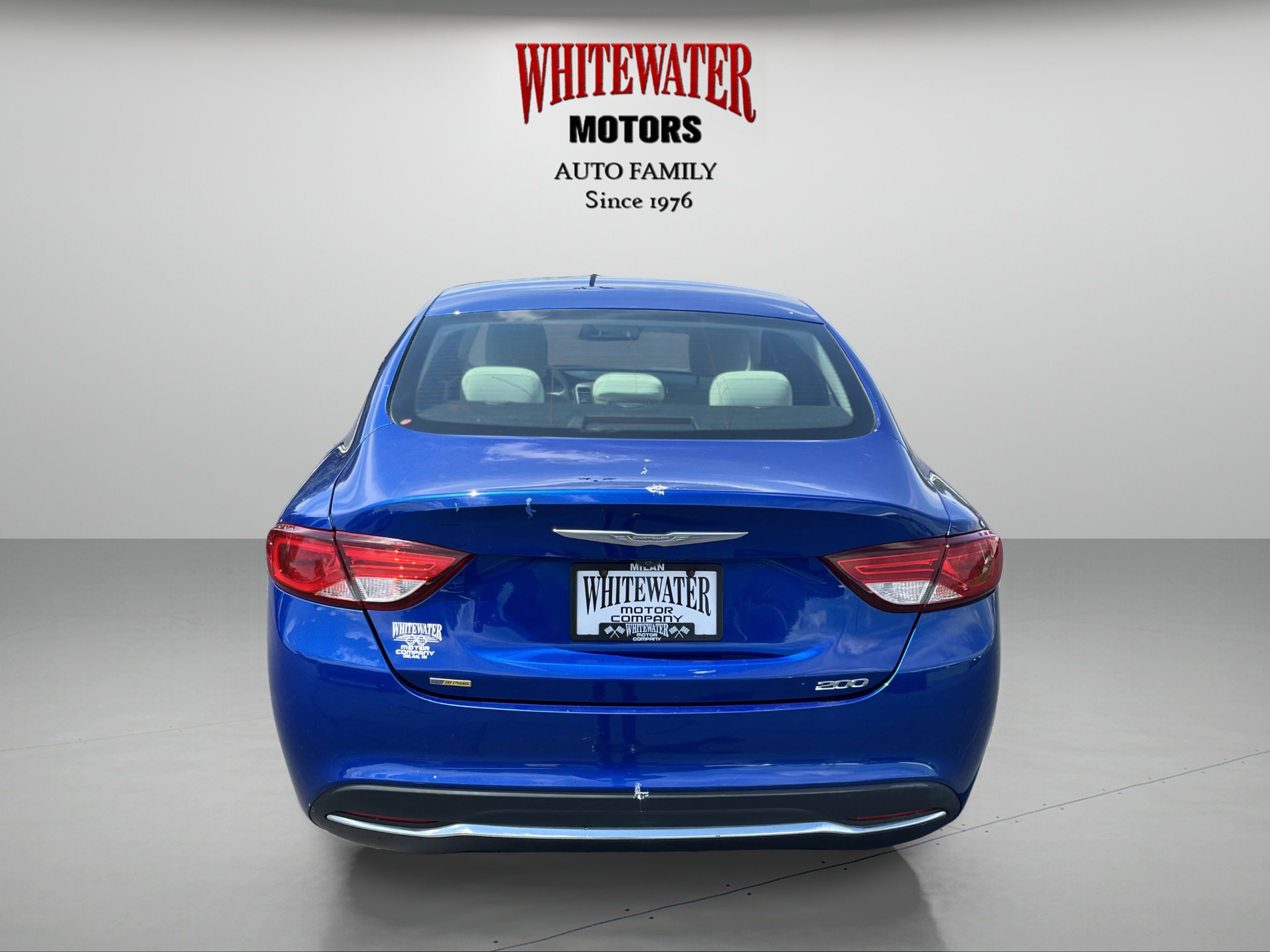 Used 2016 Chrysler 200 Limited FWD image 4