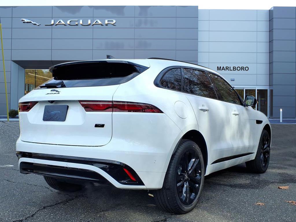 New 2026 Jaguar F-PACE R-Dynamic S image 2