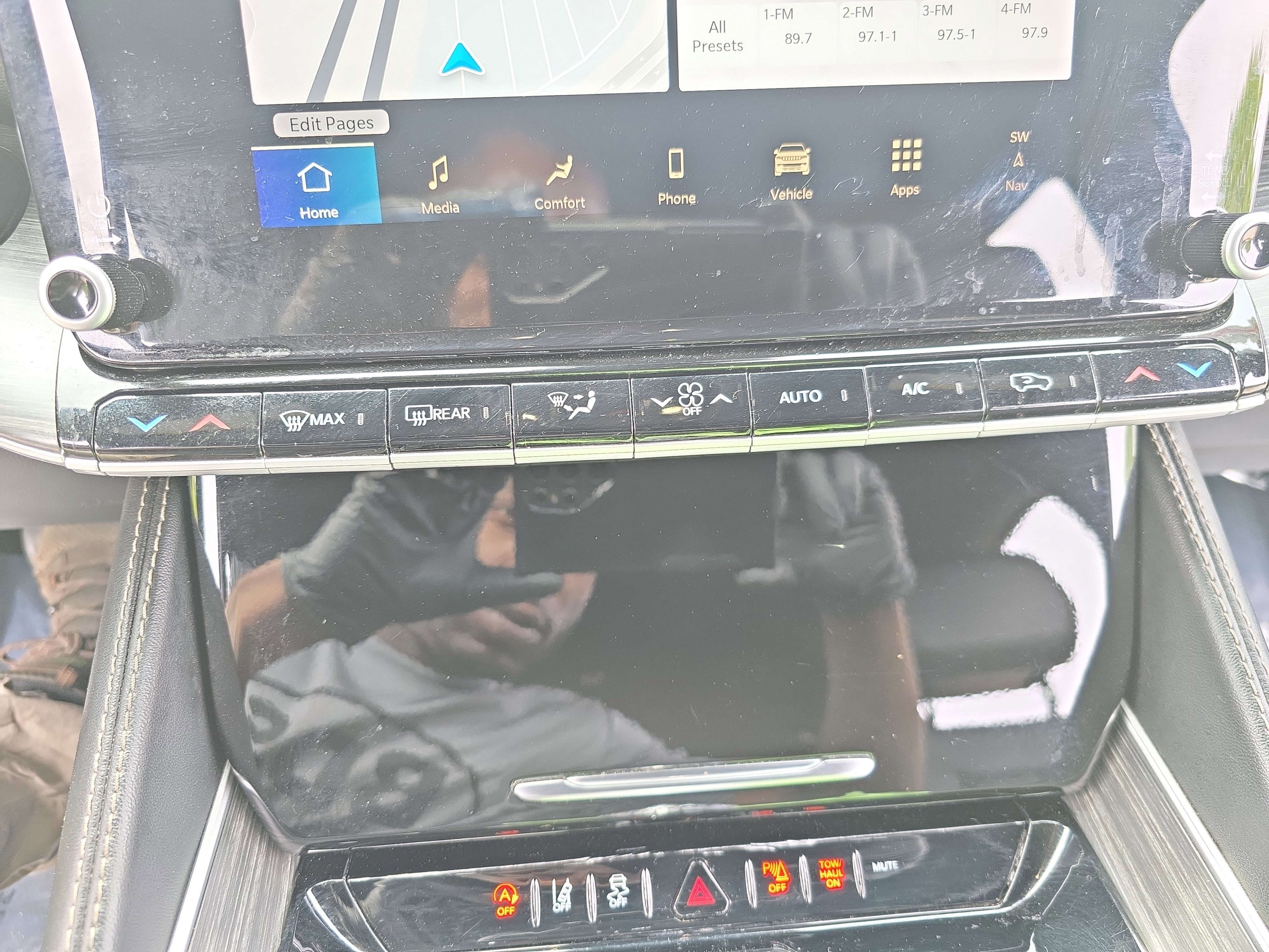 Used 2024 Jeep Wagoneer L Series II image 19