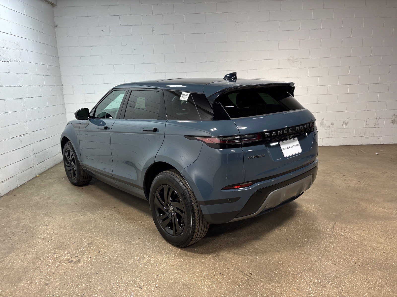 New 2026 Land Rover Range Rover Evoque S AWD/4WD image 9