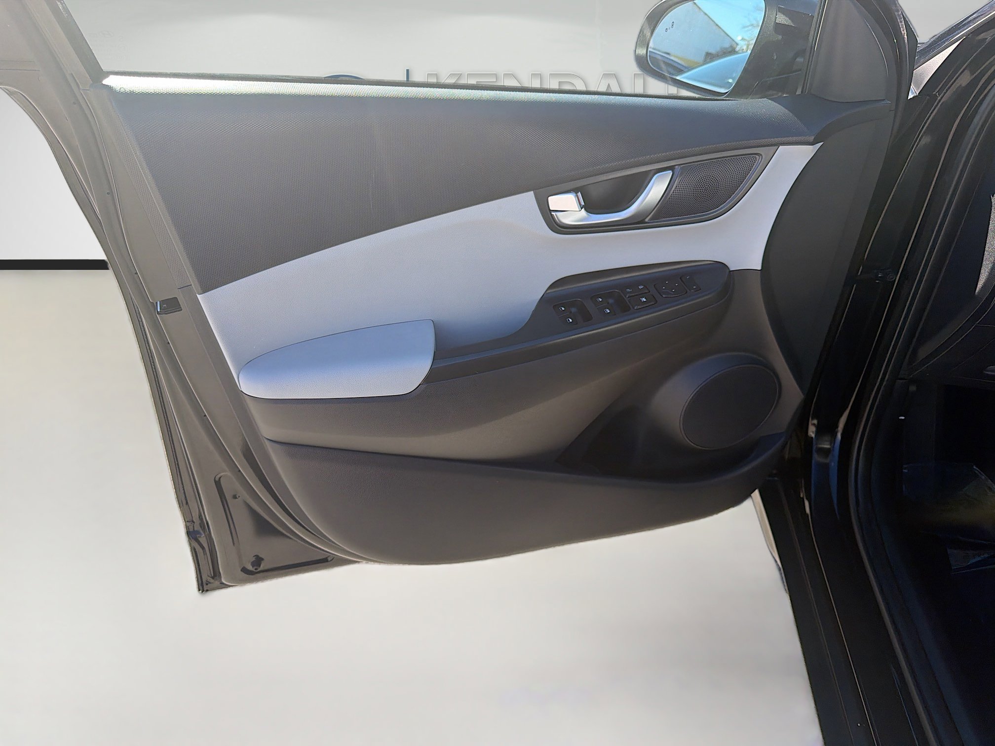 Used 2023 Hyundai Kona SEL w/ Convenience Package image 17