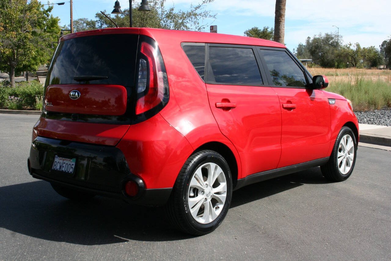 Used 2016 Kia Soul + FWD image 5