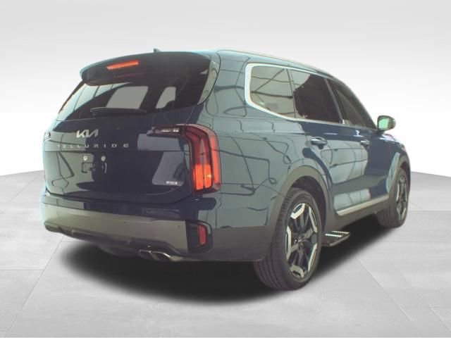 Used 2025 Kia Telluride S image 5