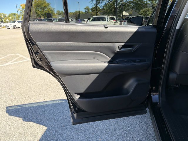 Used 2024 Toyota Grand Highlander AWD image 11