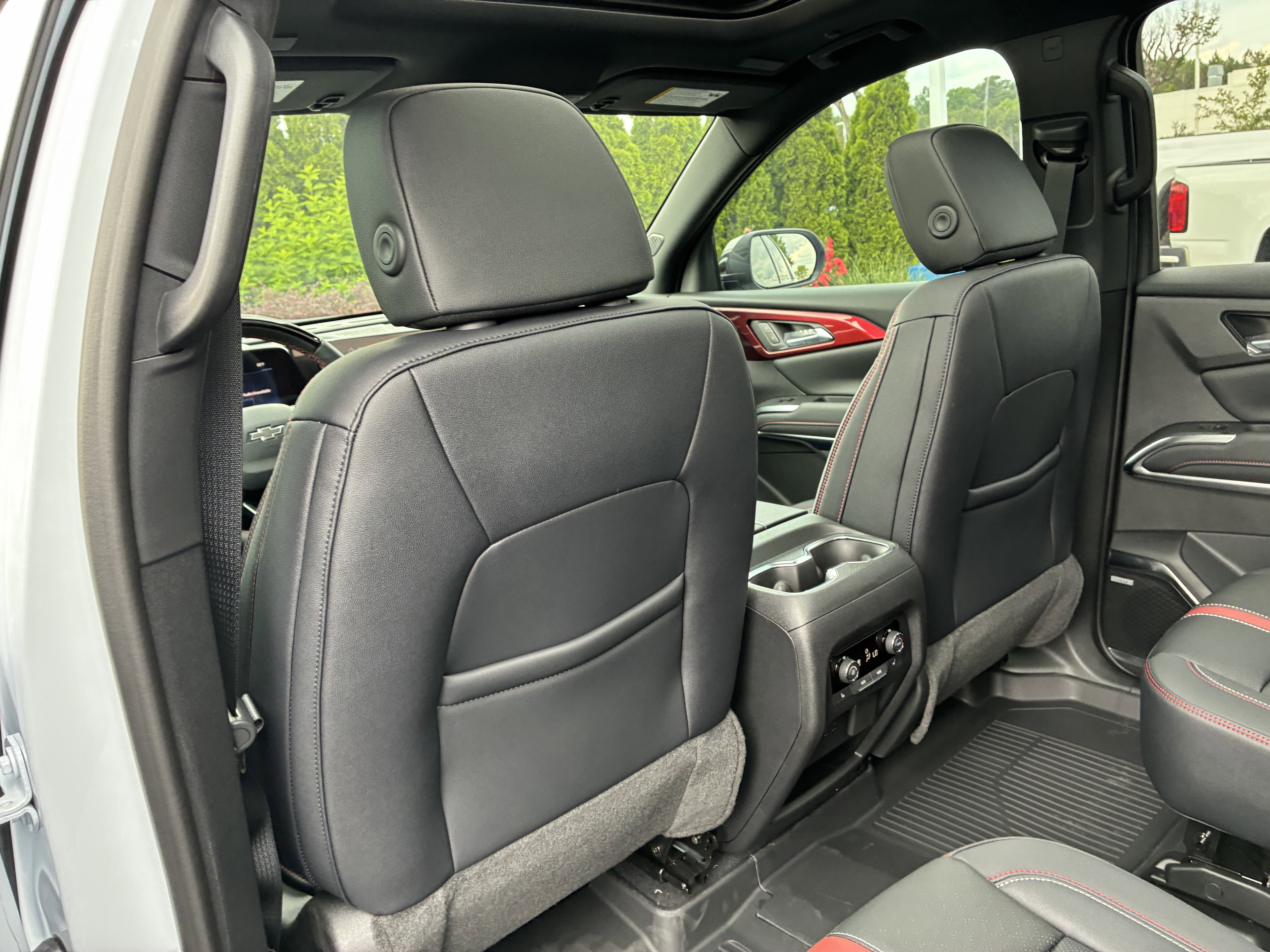New 2026 Chevrolet Traverse RS AWD/4WD image 16