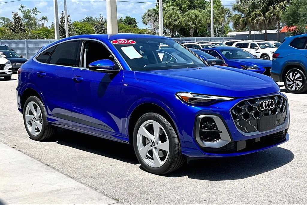 Certified 2025 Audi Q5 Premium Plus w/ Premium Plus AWD/4WD image 2