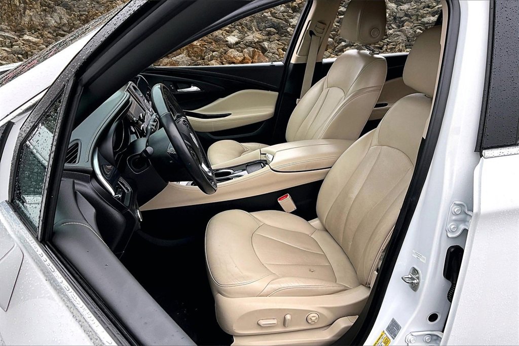 Used 2017 Buick Envision Essence image 22