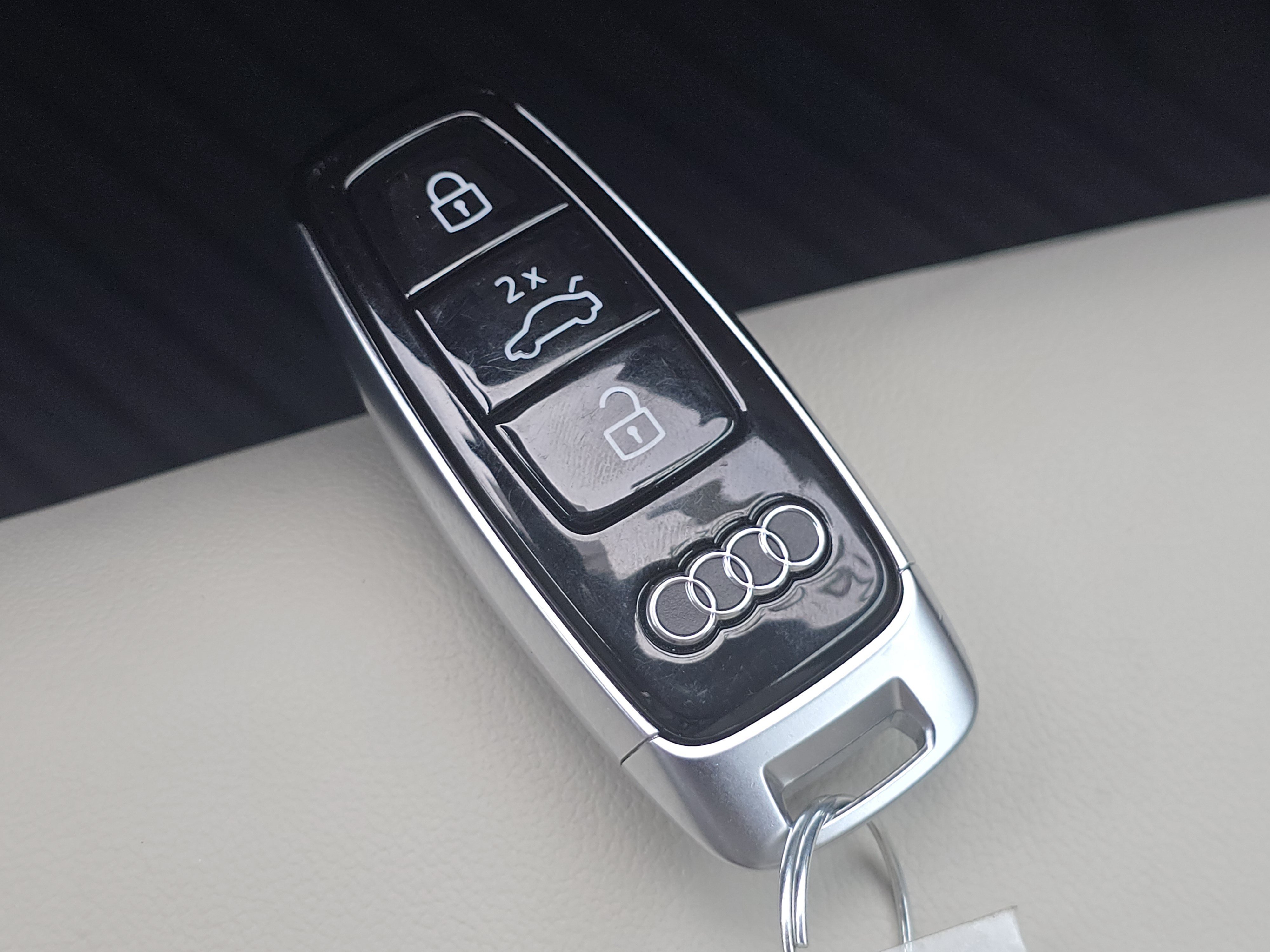 Certified 2024 Audi Q8 e-tron Premium AWD/4WD image 27